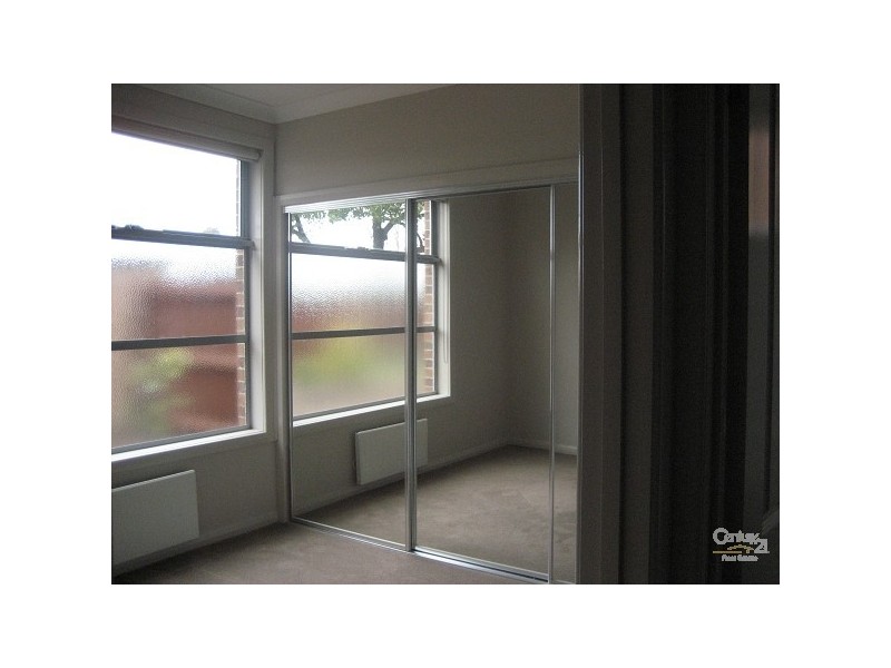 1/2 Clarinda Road, Clarinda VIC 3169