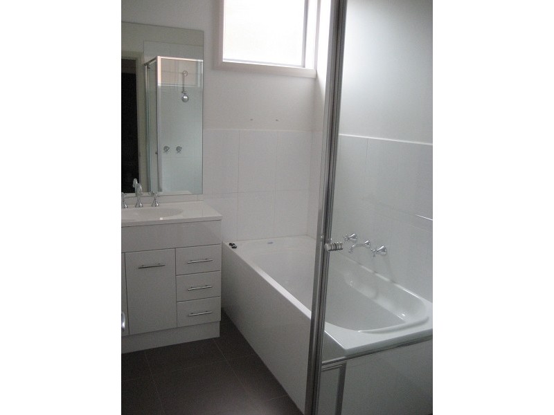 1/2 Clarinda Road, Clarinda VIC 3169