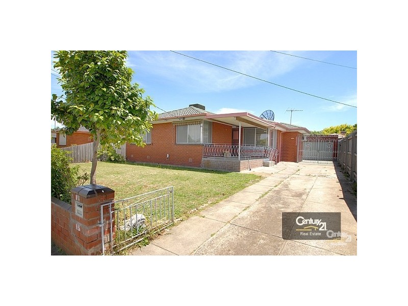 15 Barringun Crescent, Clayton South VIC 3169