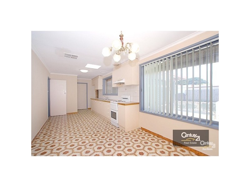 15 Barringun Crescent, Clayton South VIC 3169