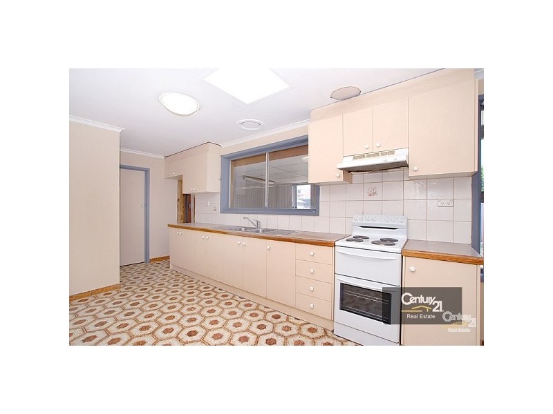 15 Barringun Crescent, Clayton South VIC 3169