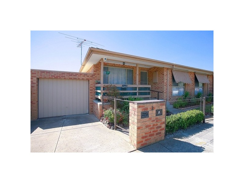 2/1 Sandalwood Drive, Oakleigh South VIC 3167