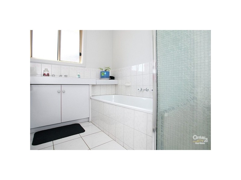 2/1 Sandalwood Drive, Oakleigh South VIC 3167