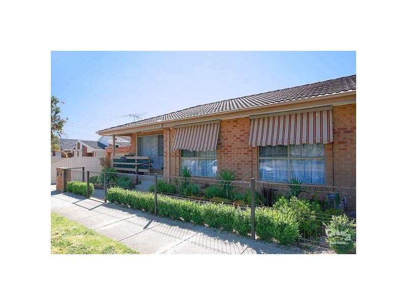 2/1 Sandalwood Drive, Oakleigh South VIC 3167