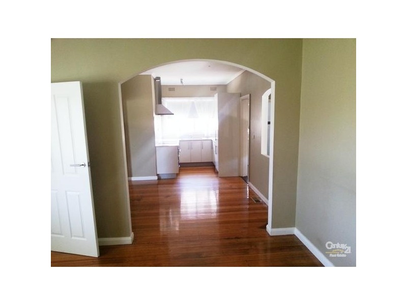 1/11 Flora Road, Clayton VIC 3168