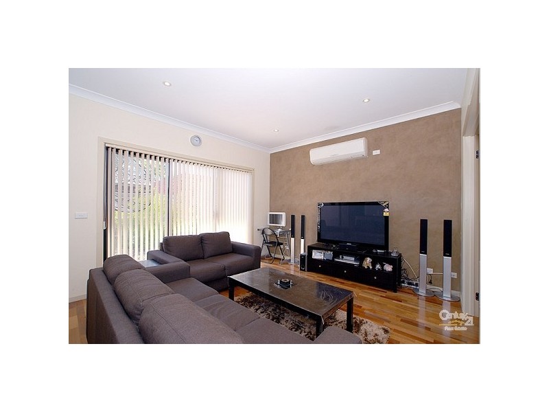 2/10 Second Street, Clayton South VIC 3169