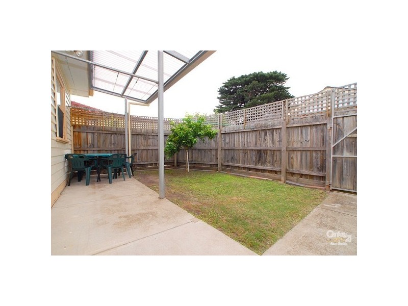 1/82 Kionga Street, Clayton VIC 3168