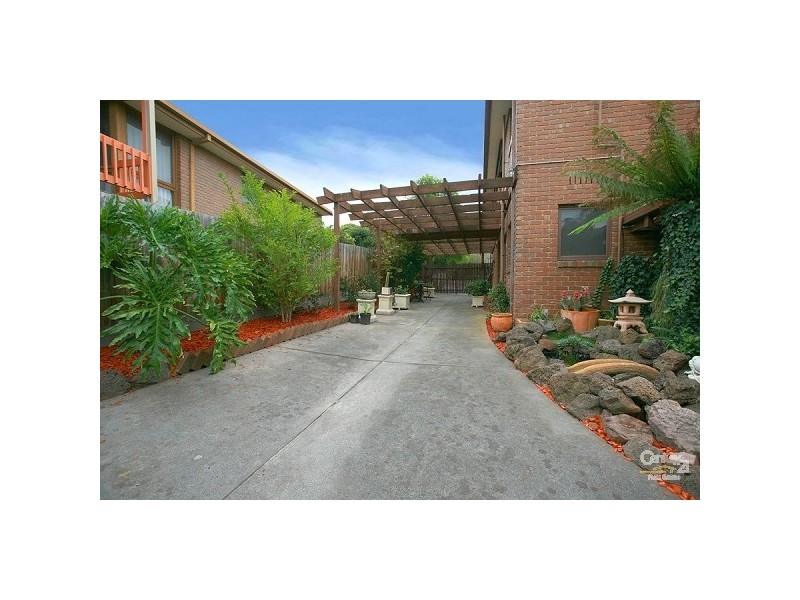 1 Garnett Road, Wheelers Hill VIC 3150