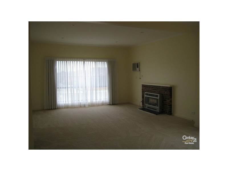 67 Edinburgh Street, Clayton VIC 3168