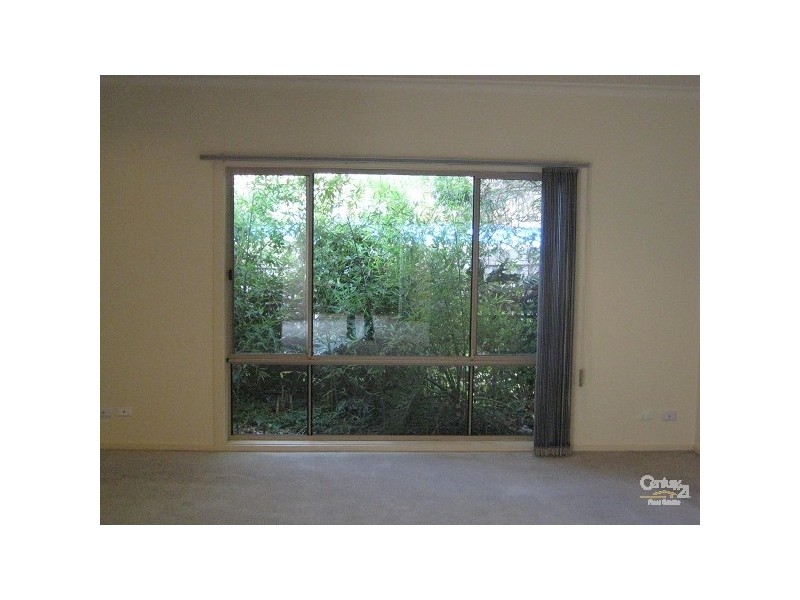 1/8 Manoon Road, Clayton South VIC 3169