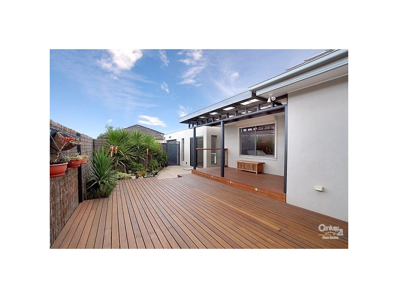 1/18 Knight Street, Clayton VIC 3168