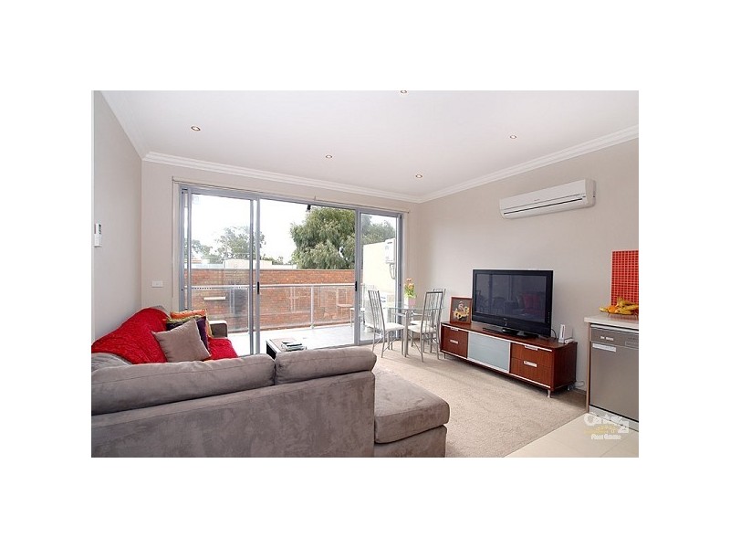 4/2 Clarinda, Clarinda VIC 3169