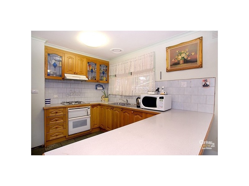 3 Narrumburn Road, Clayton South VIC 3169