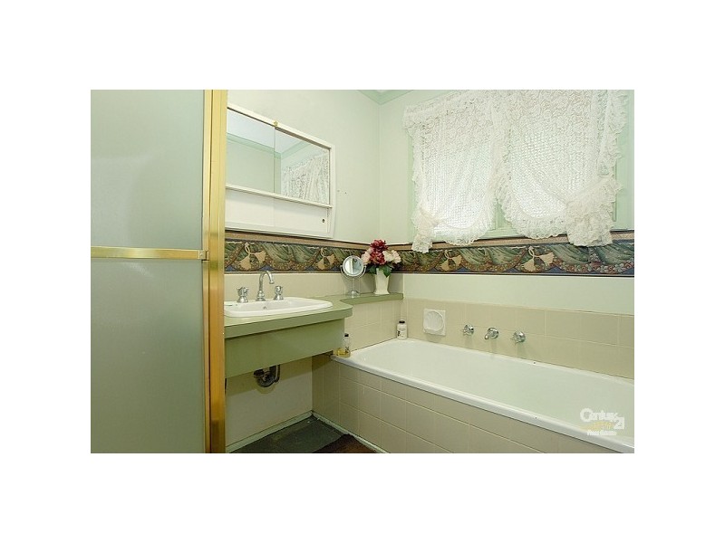 3 Narrumburn Road, Clayton South VIC 3169