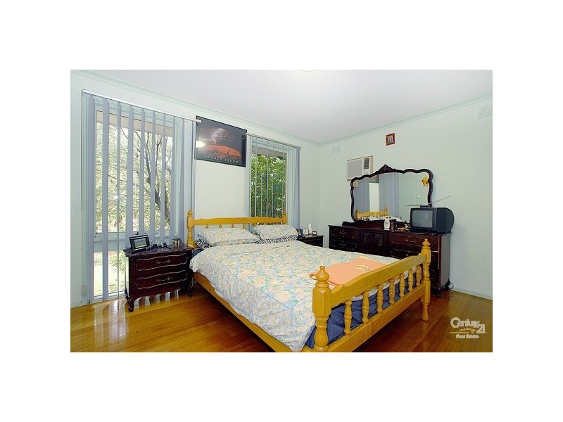 3 Narrumburn Road, Clayton South VIC 3169