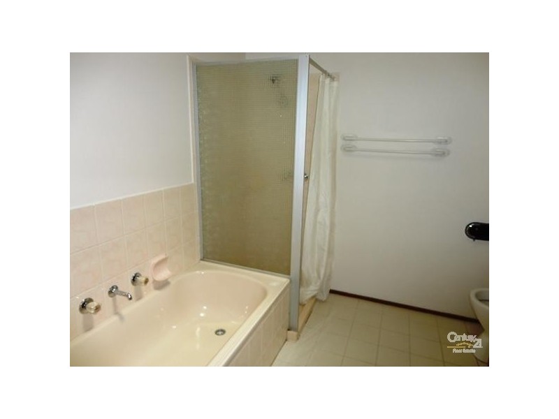 9/2-18 Bourke Road, Oakleigh South VIC 3167