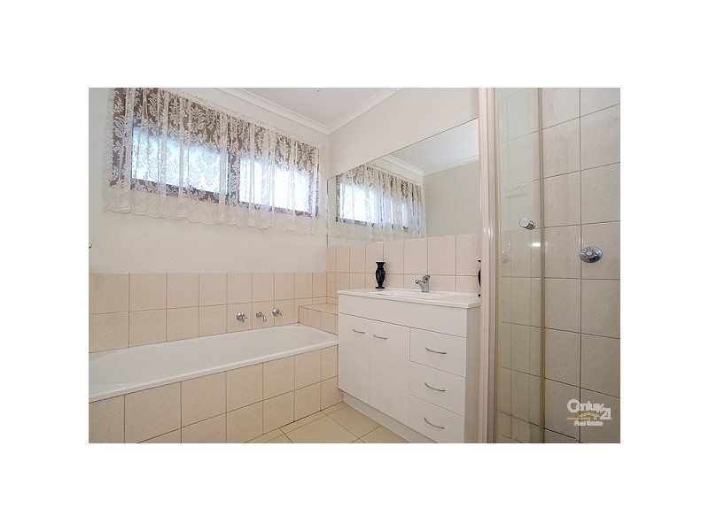 15 Garryowen Cresent, Narre Warren VIC 3805