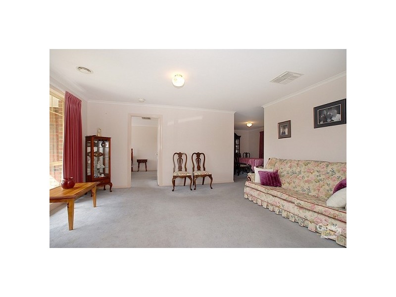 4 Redpath Close, Oakleigh South VIC 3167