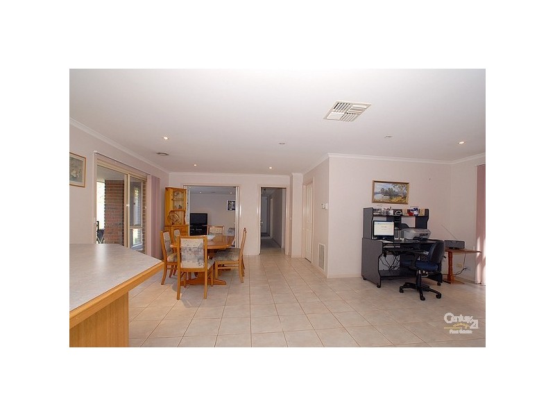 4 Redpath Close, Oakleigh South VIC 3167