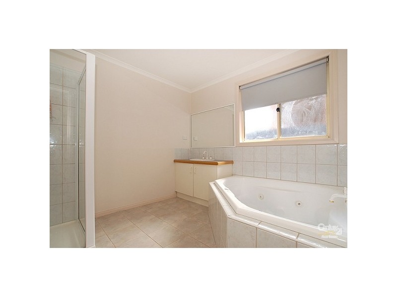 4 Redpath Close, Oakleigh South VIC 3167