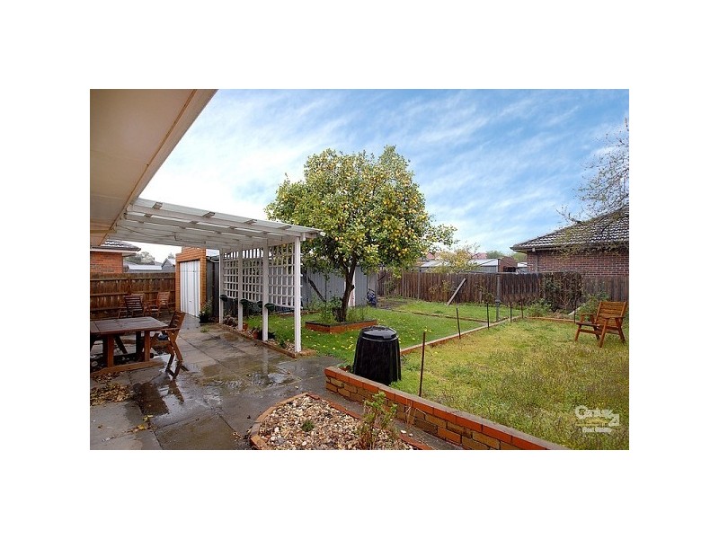 4 Glencannon Crescent, Clayton South VIC 3169