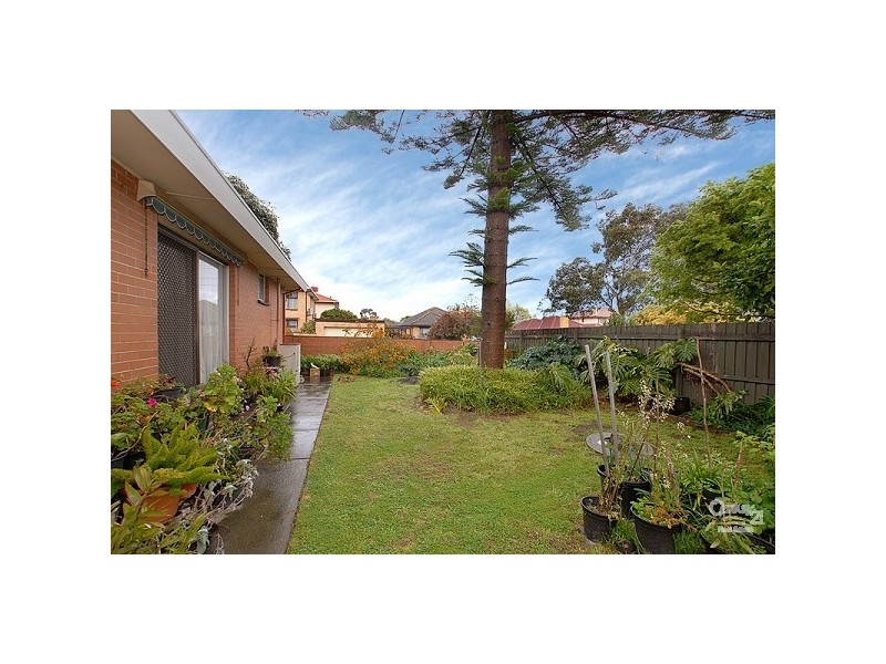 15 Royena Road, Moorabbin VIC 3189