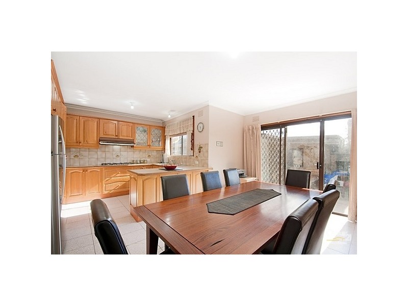 16 Meppel Drive, Clayton South VIC 3169