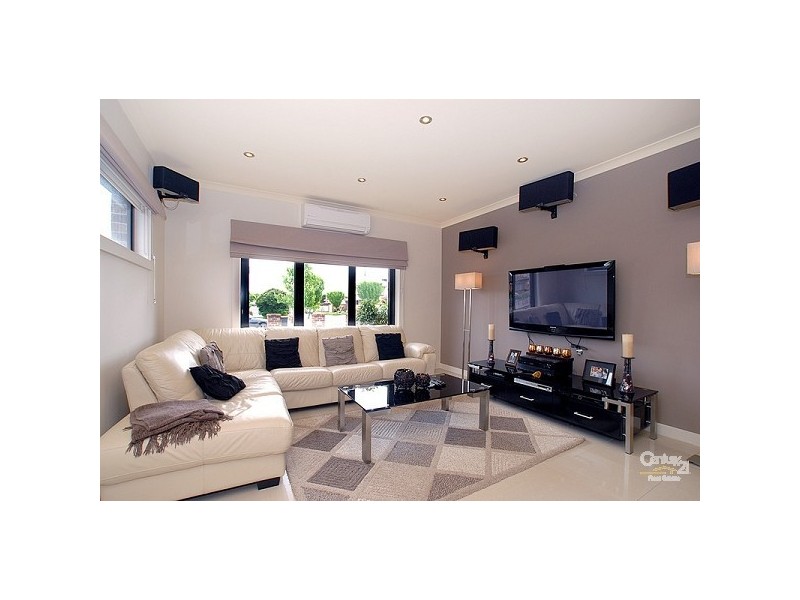 1/14 Prince Charles Street, Clayton VIC 3168