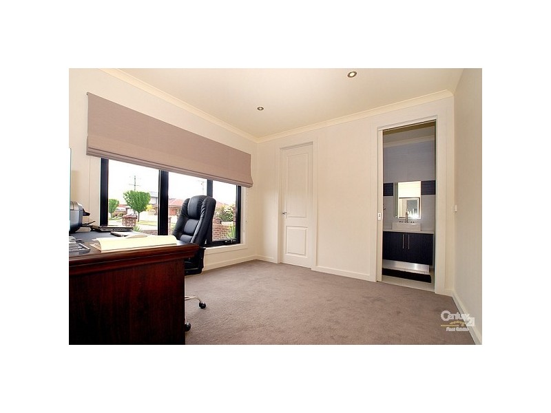 1/14 Prince Charles Street, Clayton VIC 3168