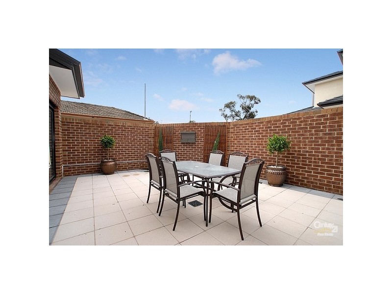 1/14 Prince Charles Street, Clayton VIC 3168