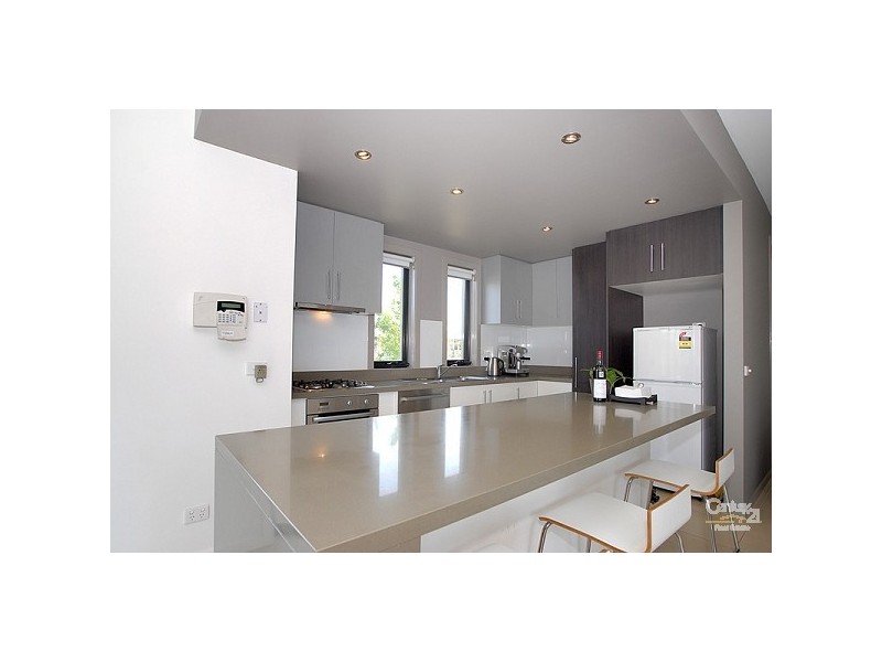 2 Evergreen Boulevard, Clayton South VIC 3169