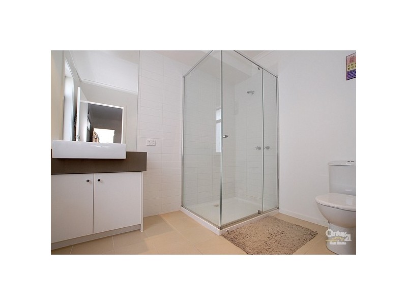 2 Evergreen Boulevard, Clayton South VIC 3169