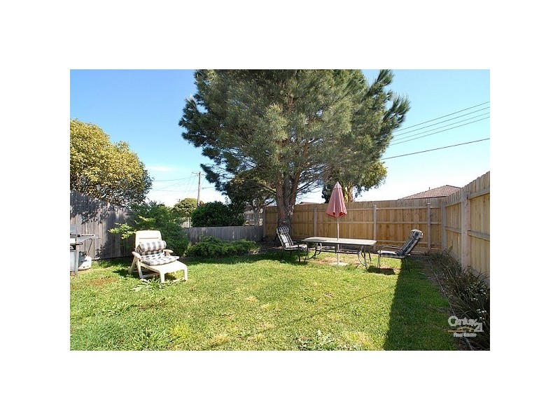 1/51 Leonard Close, Clarinda VIC 3169