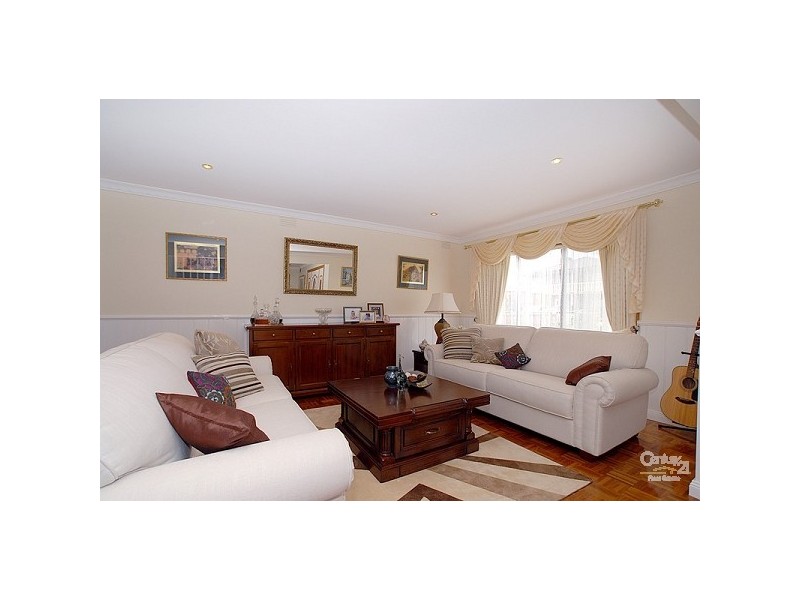 21 Sandalwood Drive, Oakleigh South VIC 3167