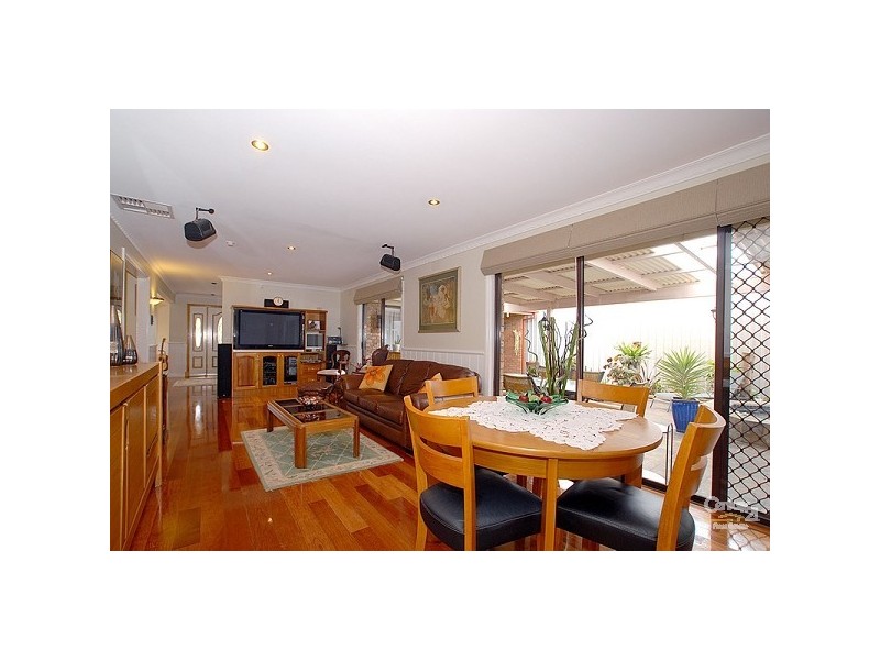 21 Sandalwood Drive, Oakleigh South VIC 3167