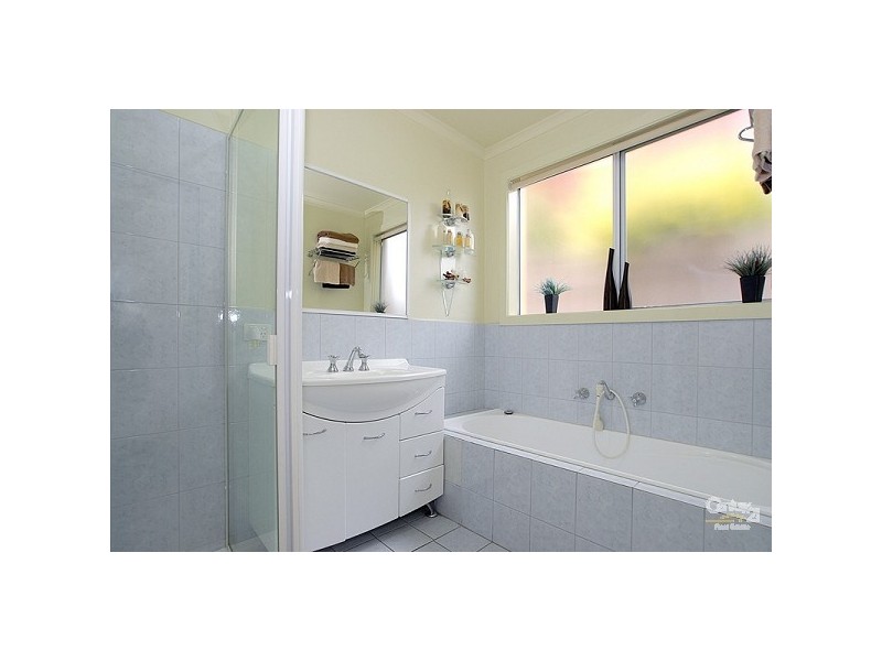 4 Angus Court, Oakleigh South VIC 3167