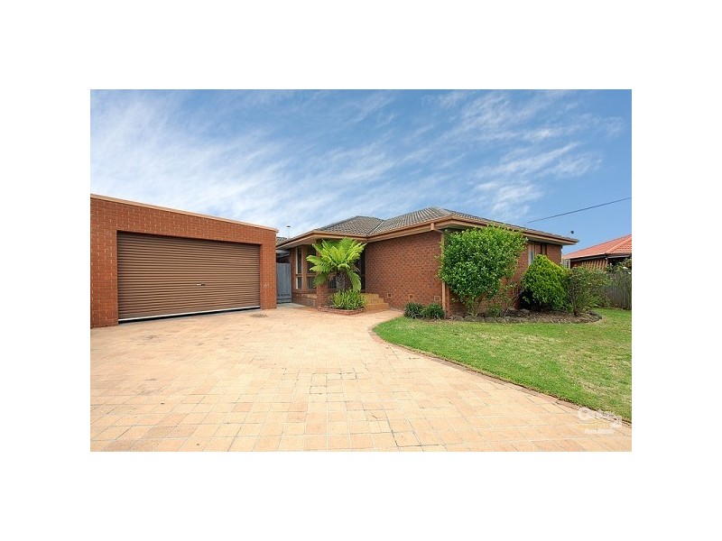 4 Lynian Court, Clarinda VIC 3169
