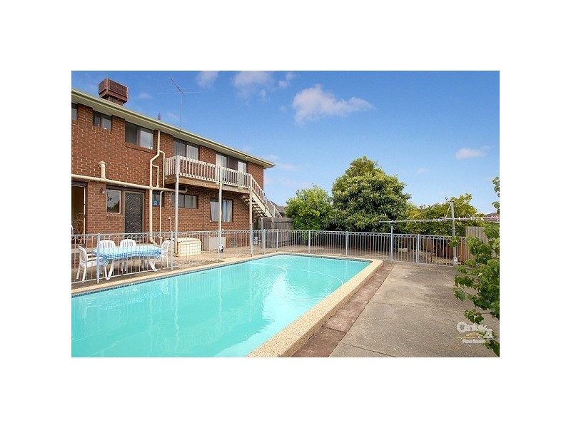 9 Dyer Court, Clarinda VIC 3169