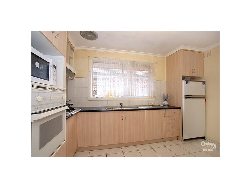 4 Glencannon Crescent, Clayton South VIC 3169