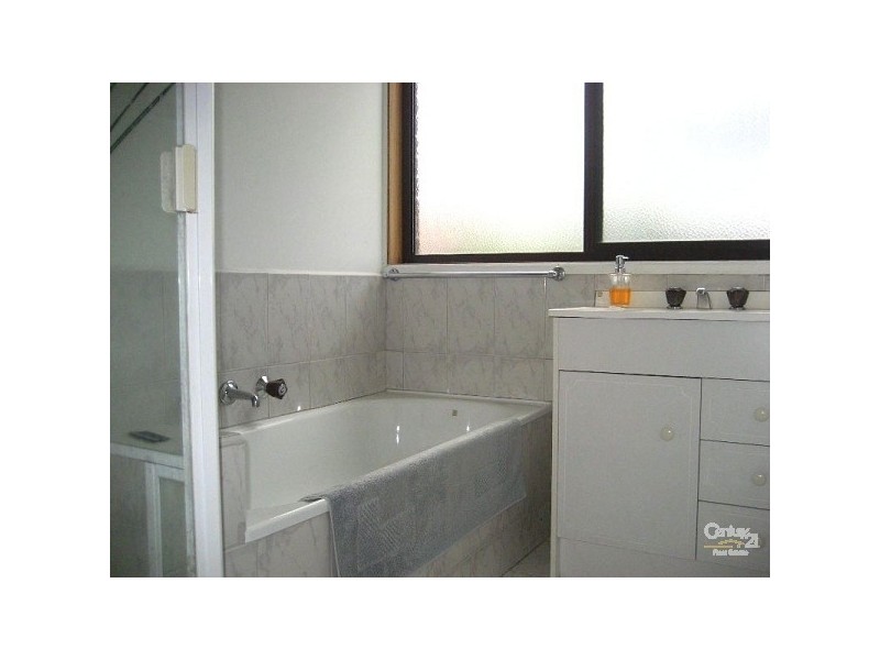 5 Kirstin Close, Oakleigh South VIC 3167