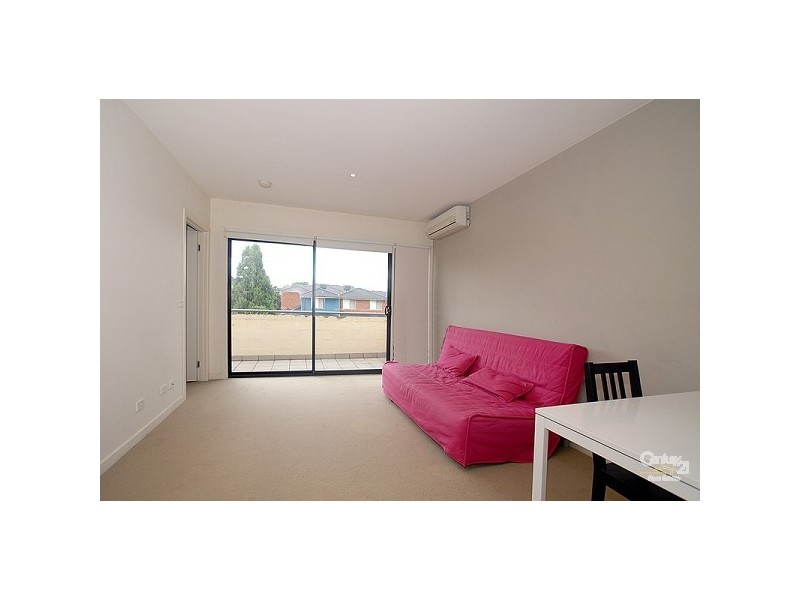 16/2 Monash Green Drive, Clayton VIC 3168