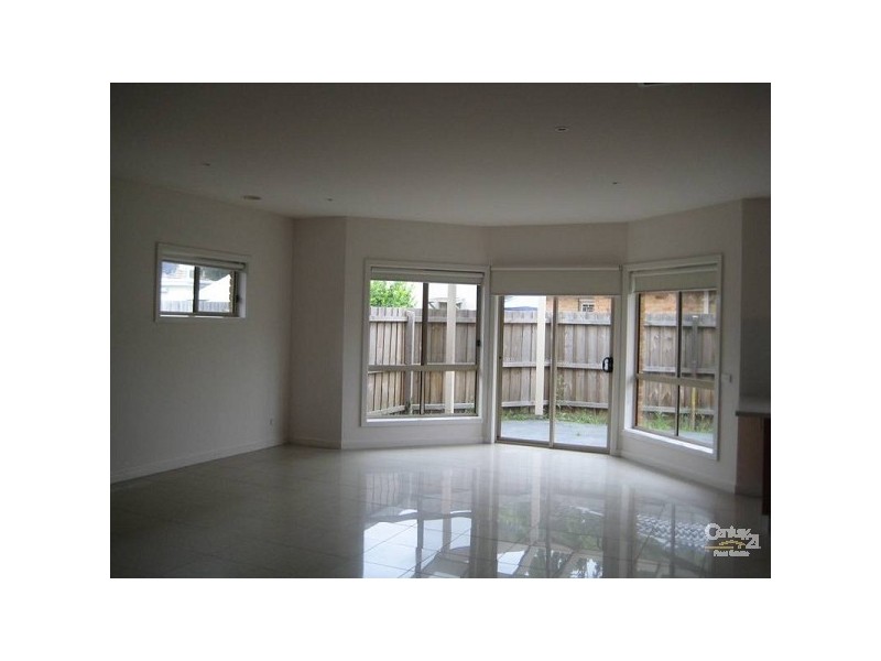 1/2 Prince Charles Street, Clayton VIC 3168