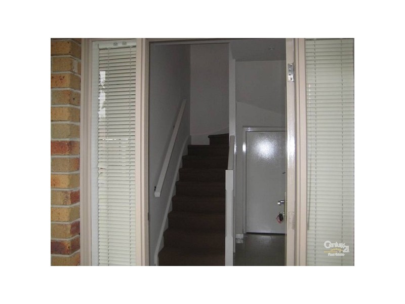 1/2 Prince Charles Street, Clayton VIC 3168