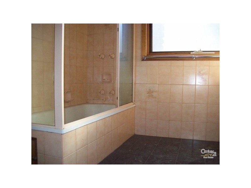 1/25 Leman Crescent, Noble Park VIC 3174