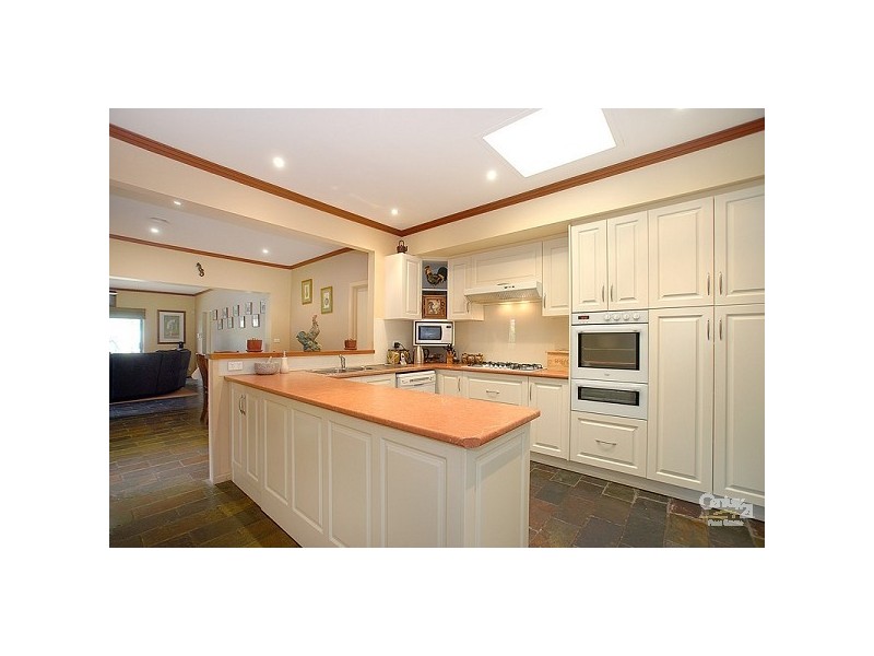 2 Aonach Street, Clayton South VIC 3169