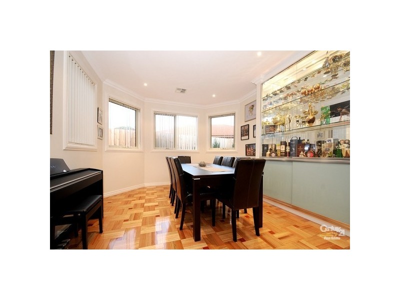 2/51 Leonard Close, Clarinda VIC 3169