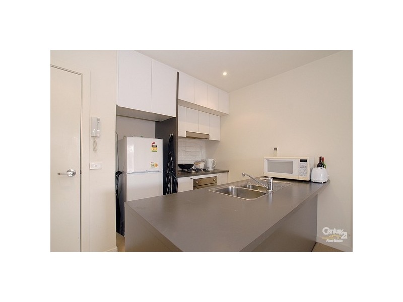 31/2 Monash Green Drive, Clayton VIC 3168