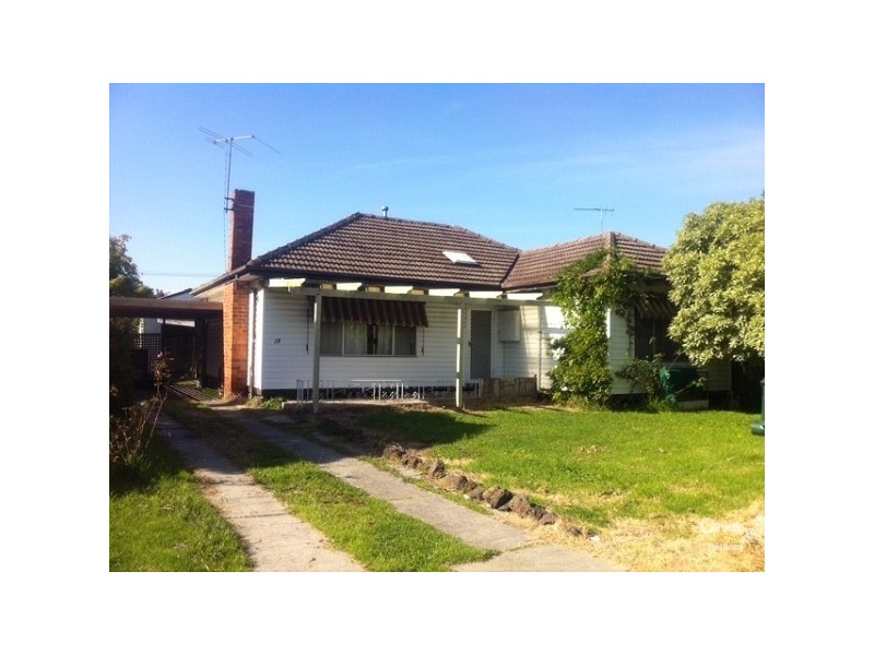 13 Aonach Street, Clayton South VIC 3169