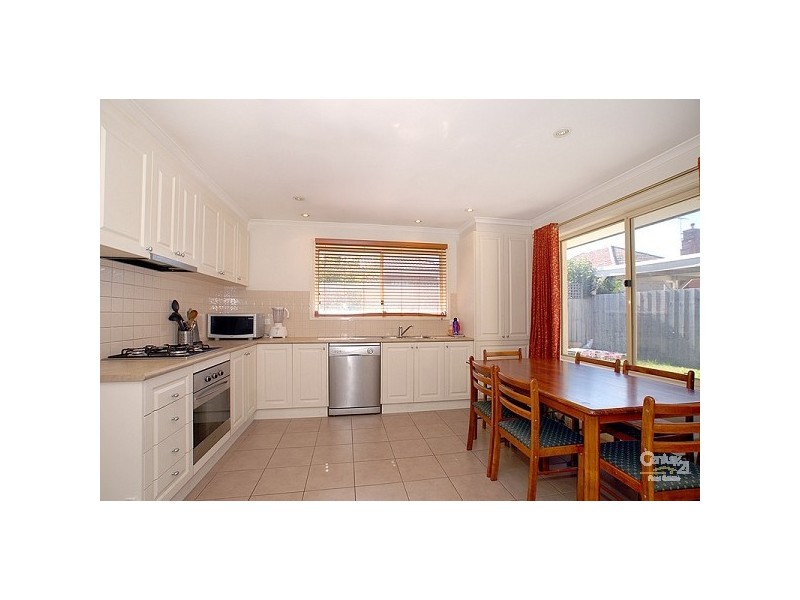 2/79 Kionga Street, Clayton VIC 3168