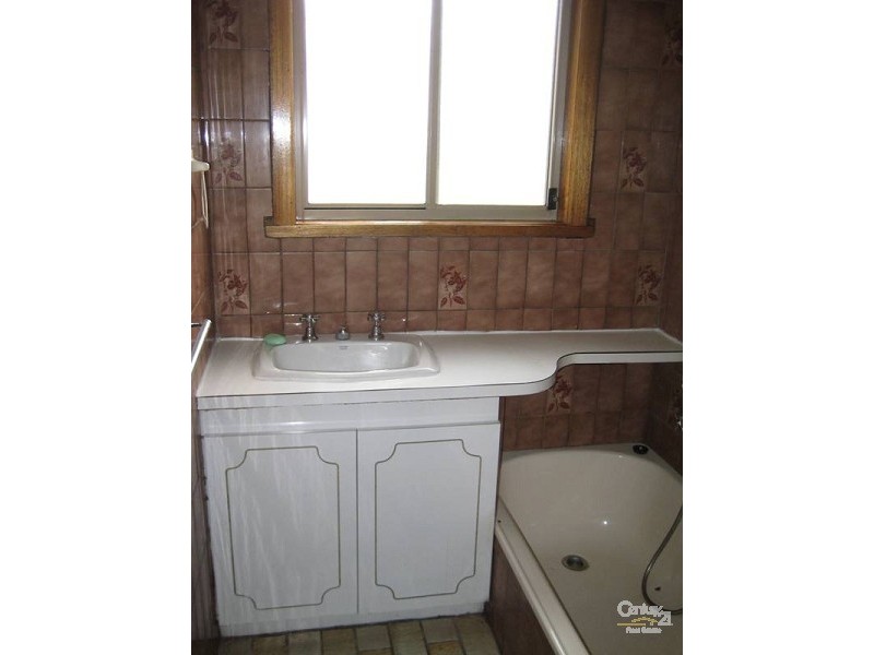 2 Liam Street, Clayton South VIC 3169